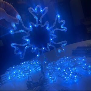 NWT Brightown Snowflake Pathway Marker Lights 2 Plug in Sets